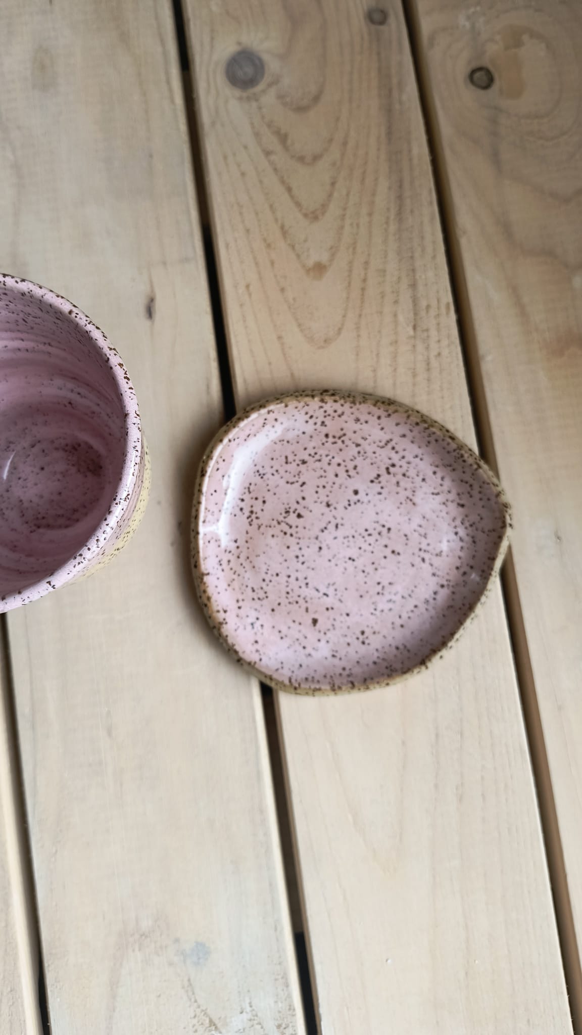 Czarka ceramiczna ze spodkiem - obrazek 4